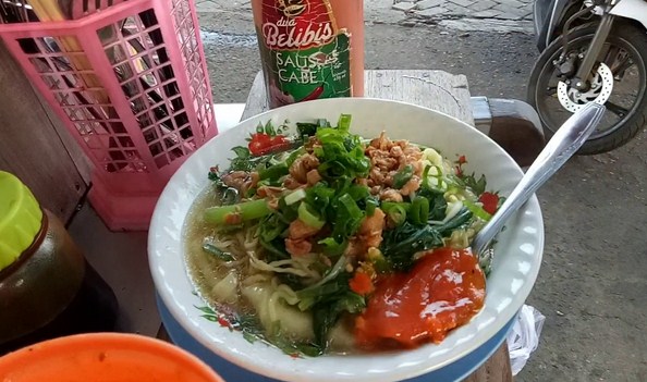 Jualan Makanan Yang Laris di Kampung Mie Ayam